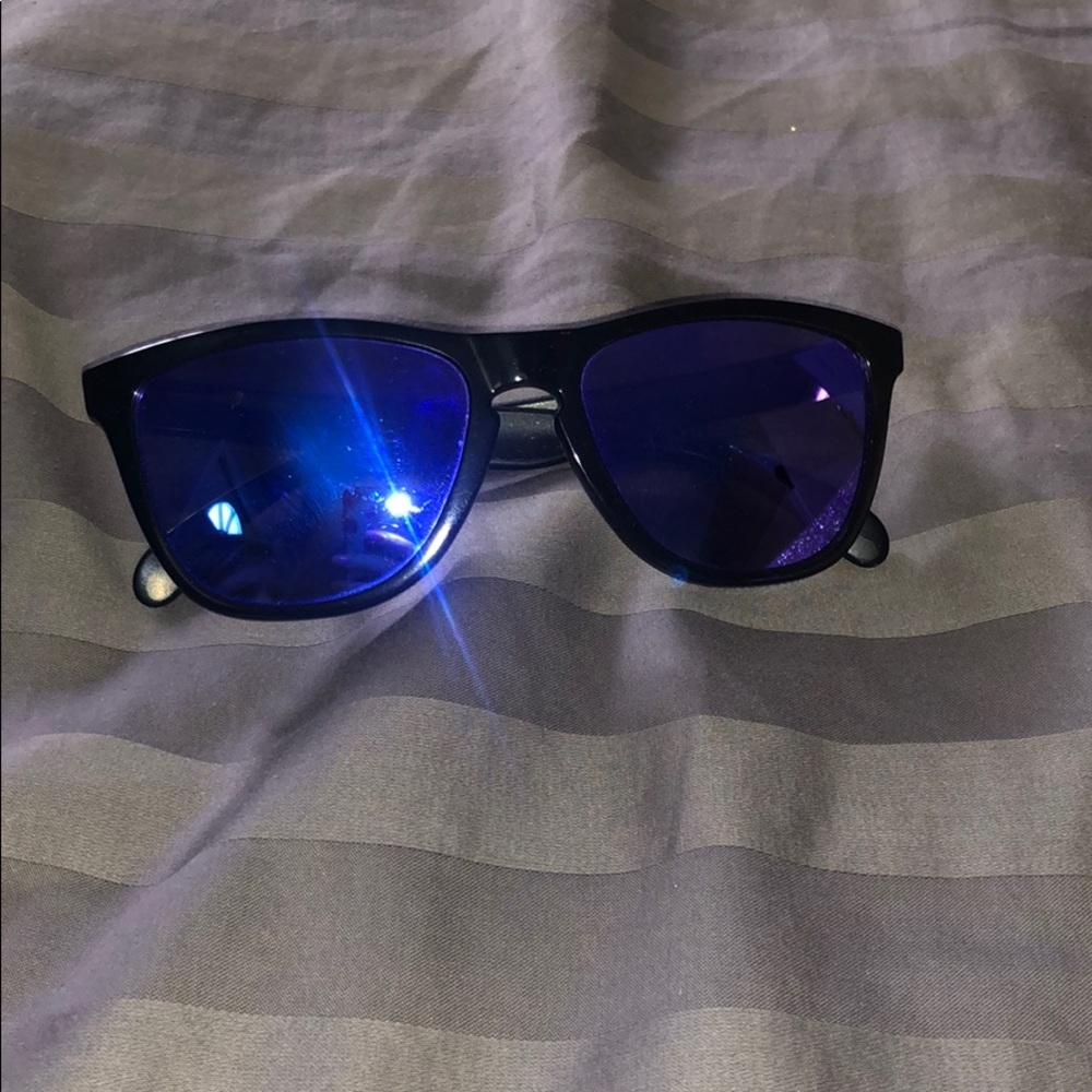 Black Oakley sunglasses with Purple Flash Frames